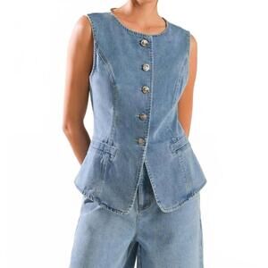 NEW FREEMARKET denim button down front vest in blue